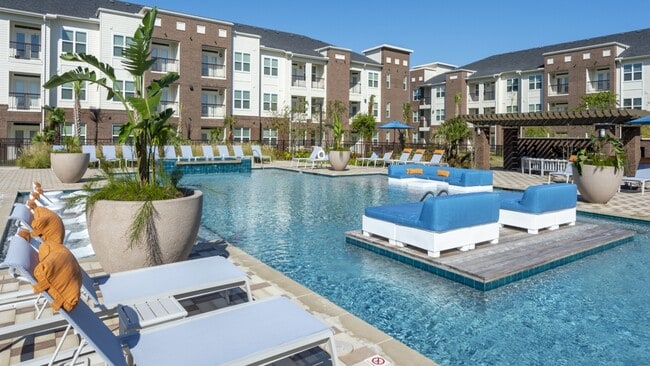 Foto del edificio - 3300 Bay Area Blvd