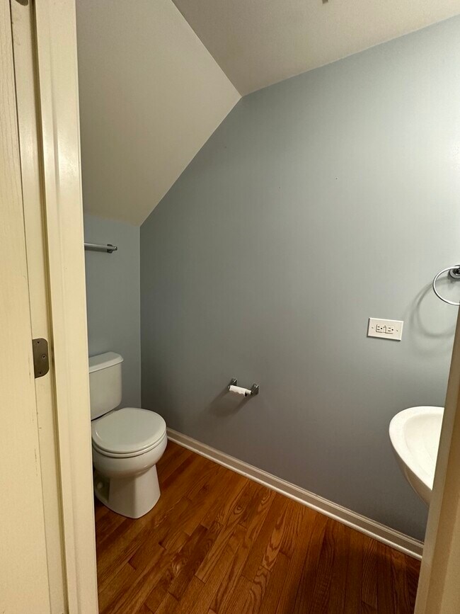 Foto del edificio - 2462 Emily Ln