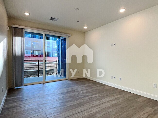 Building Photo - 16841 Askins Loop Unit 105