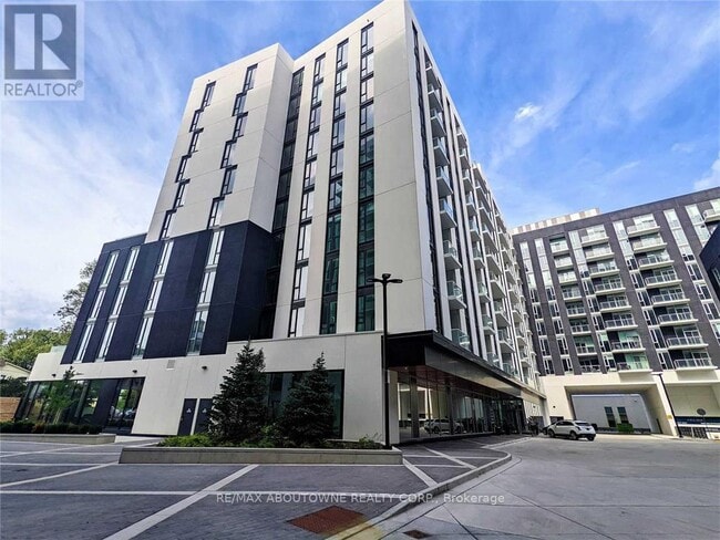 Photo du bâtiment - 133 Bronte Rd