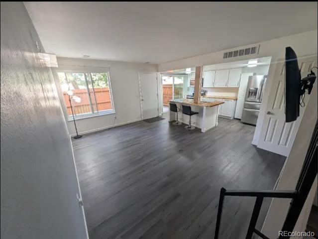 Foto del edificio - 7998 Chase Cir