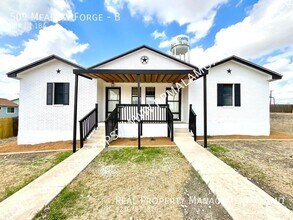 Building Photo - 509 Meadow Forge