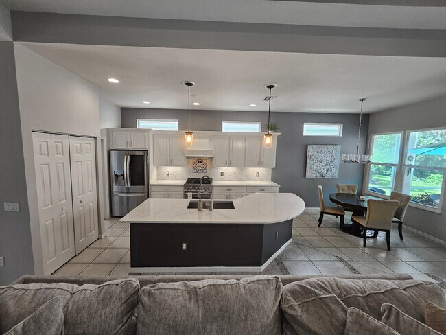 Foto del edificio - 4353 Reflections Pkwy