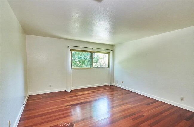 Building Photo - 2386 E Del Mar Blvd