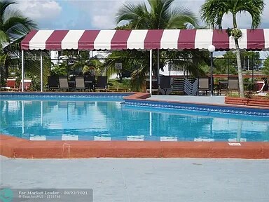 Foto del edificio - 20337 NE 2nd Ave