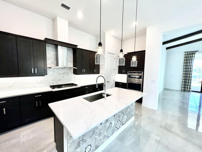 Foto del edificio - 8428 Grand Prix Ln