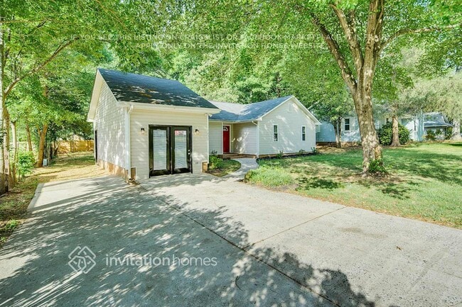 Building Photo - 7820 Hickory Hollow Ln