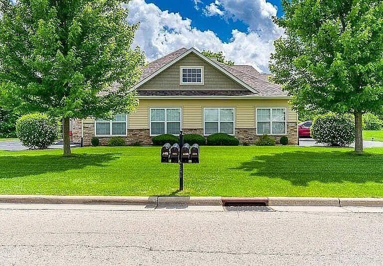 Foto principal - 5576 Bastian Blvd