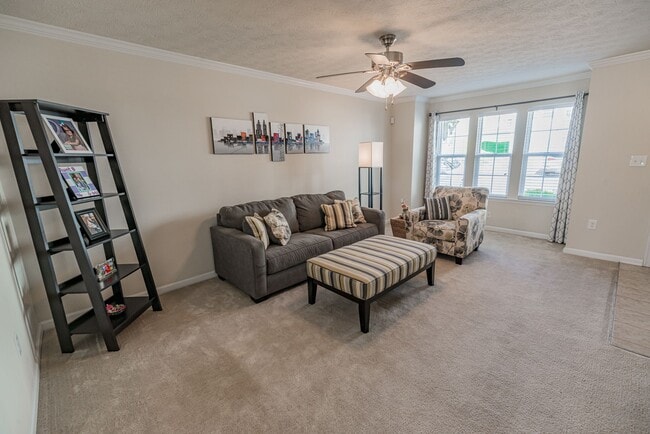 Building Photo - 210 Summerfield Dr