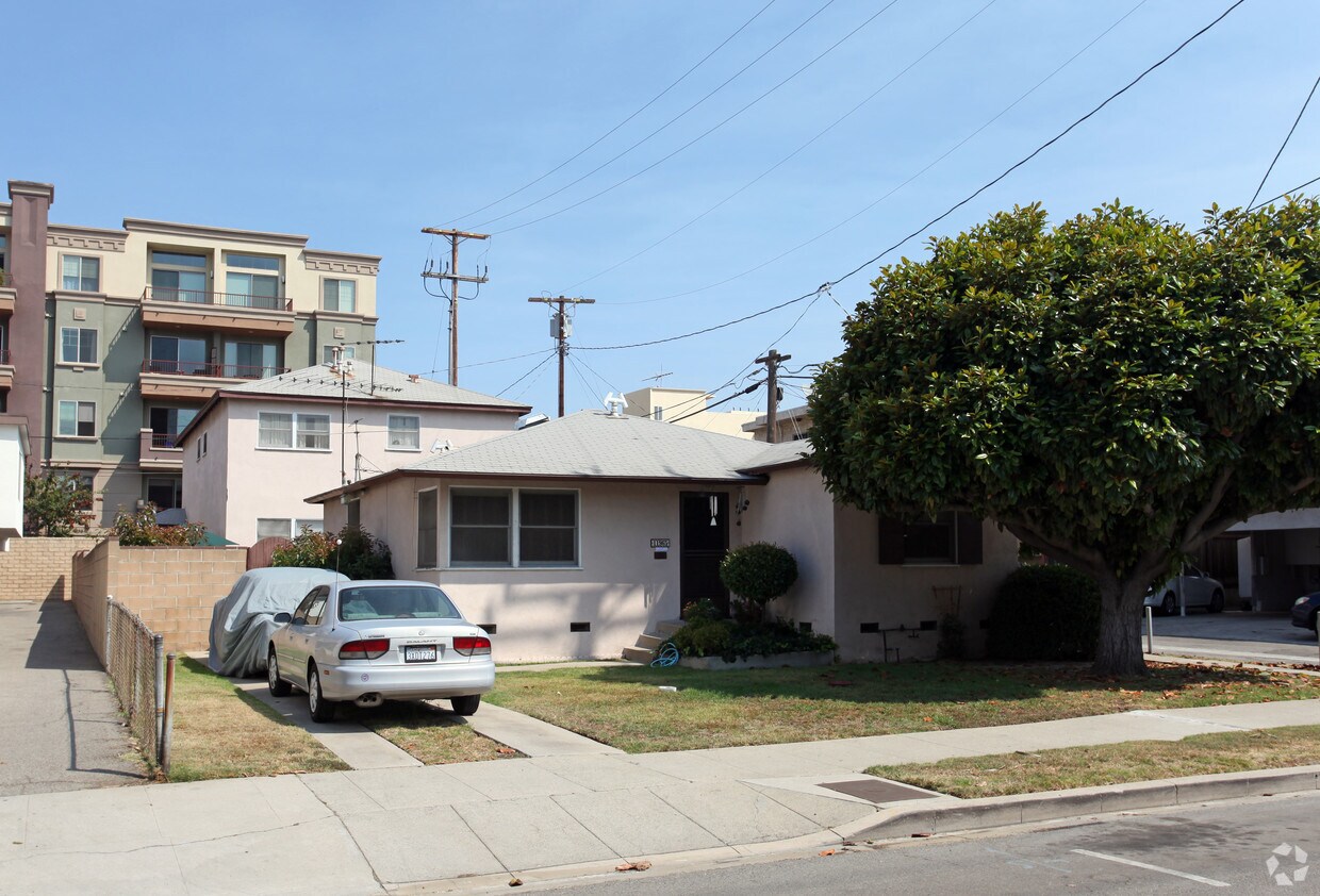 Foto principal - 11965 Iowa Ave