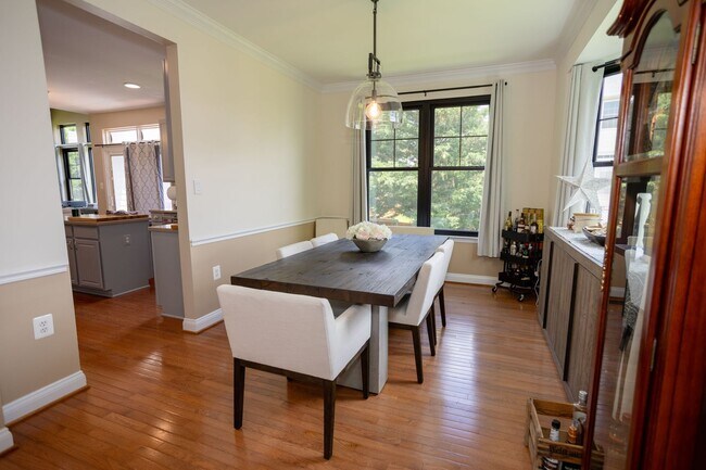 Foto del edificio - Rare Opportunity in Potomac Crossing!