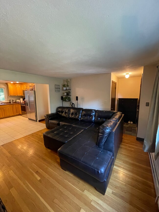 28 Glen Echo Blvd Unit 28, Stoughton, MA 02072 Apartments in