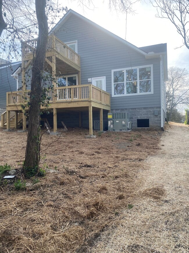 Building Photo - 103 Farris Ave