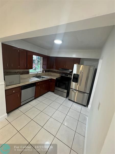 Foto del edificio - 1020 Indiana Ave