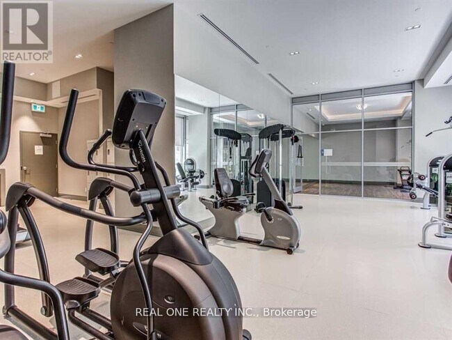 Photo du bâtiment - 591-591 Sheppard Ave E