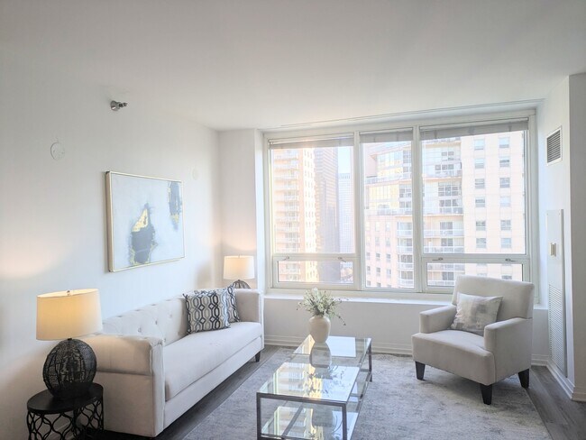 Foto del edificio - 33 W Ontario St