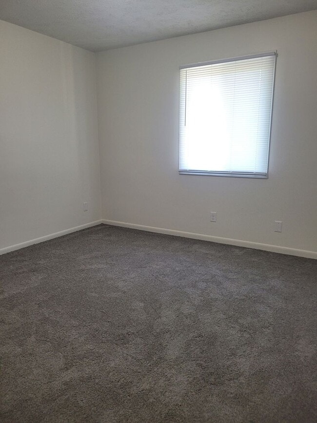 Photo - Spacious 3 Bedroom! Coming Soon! House