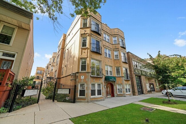 Foto del edificio - 3918 N Kedvale Ave