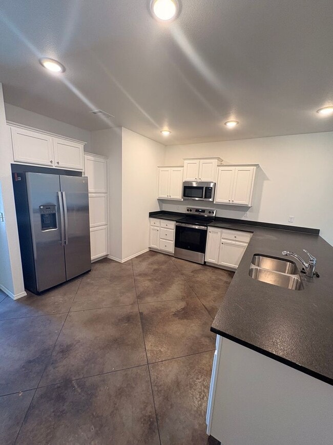 Building Photo - 10301 Stone Meadow Dr