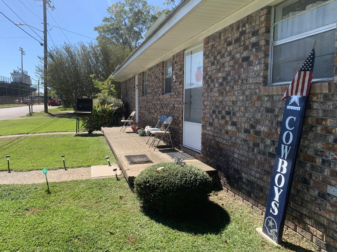 Building Photo - 316 Kirkland Ave