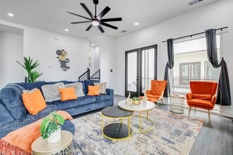 Building Photo - 1913 Hoskins Dr