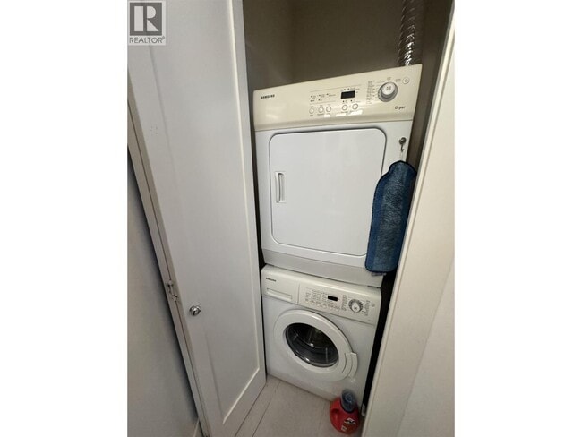 Building Photo - 2948 W 32nd Ave