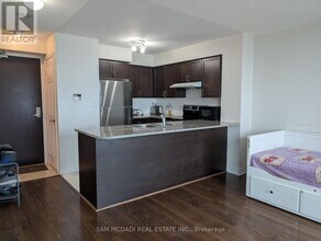 Building Photo - 208 Enfield Pl