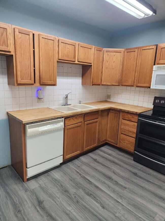 Foto del edificio - 3 Bed 2 Bath Home for Rent!