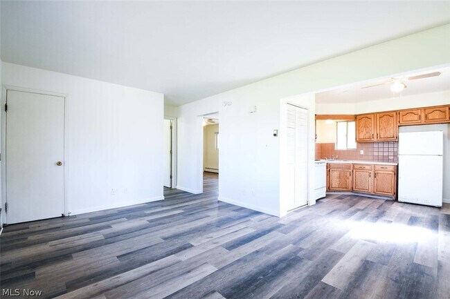 Foto del edificio - 1277 Roslyn Ave