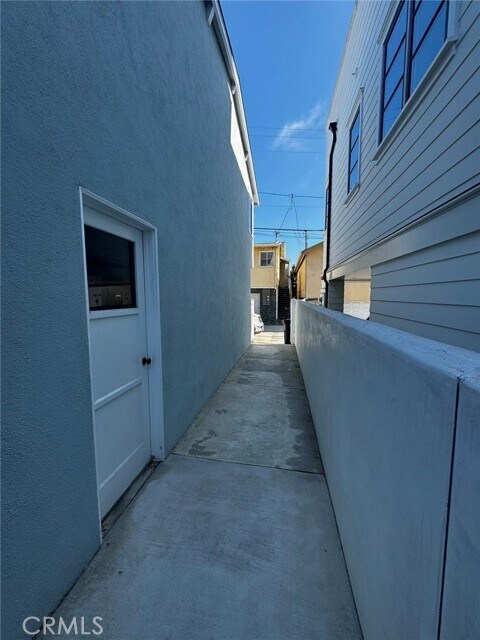 Foto del edificio - 618 Heliotrope Ave