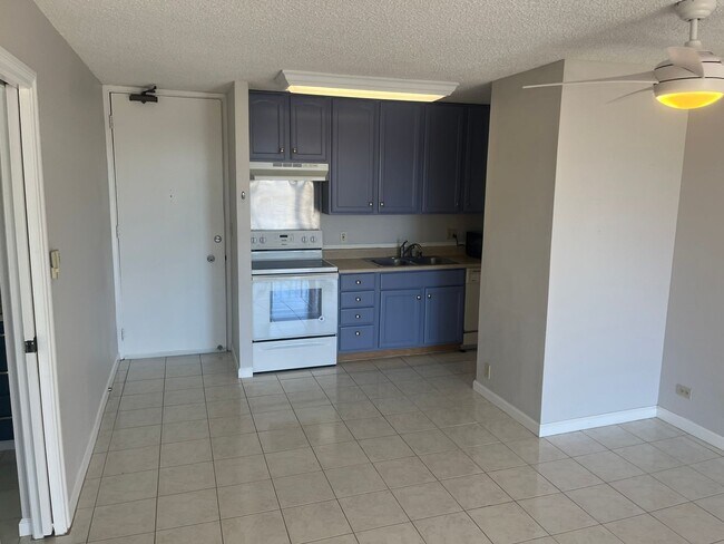 Foto del edificio - Spectacular Views From This Upgraded 1 Bdr...