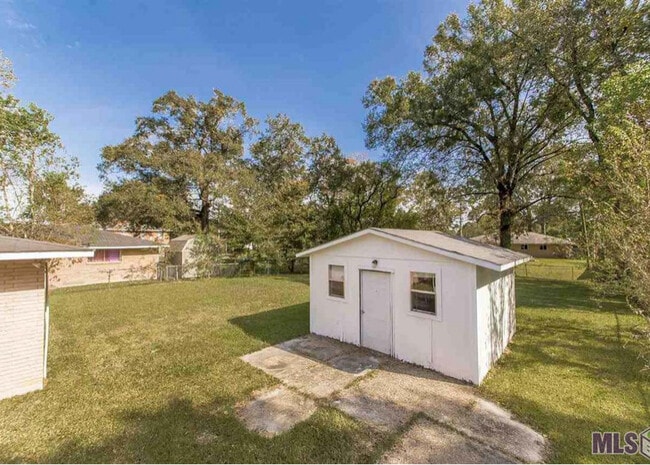 Building Photo - 1466 Harco Dr