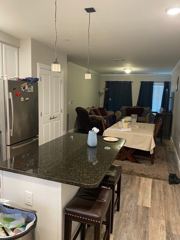 Building Photo - 40 Ames Ave