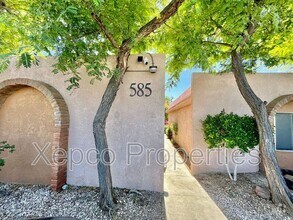 Building Photo - 585 E Cottonwood Rd