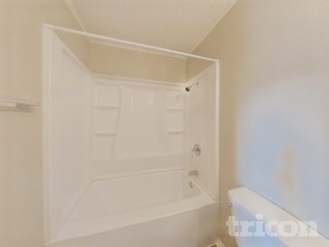 Building Photo - Thoughtfully Designed 3-Bedroom Home for Modern Living