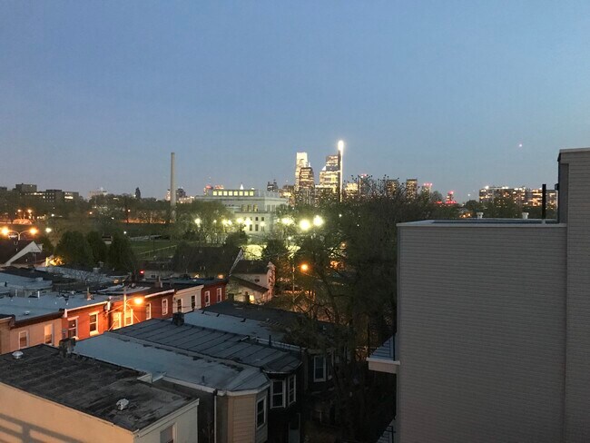 Center city views - 2436 W Thompson St