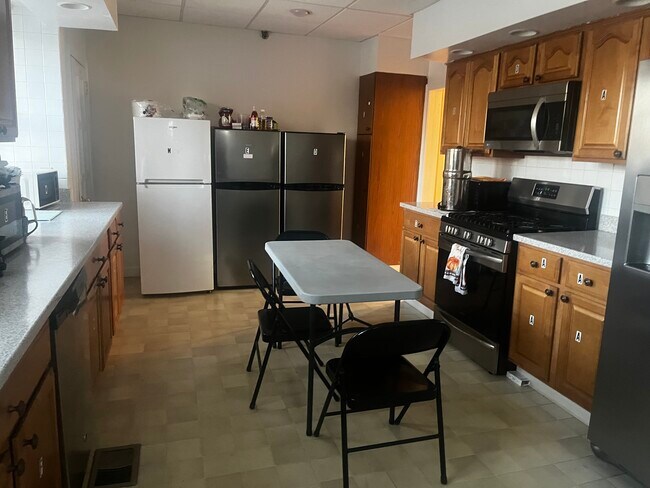 Foto del edificio - 1401 Beech Ave