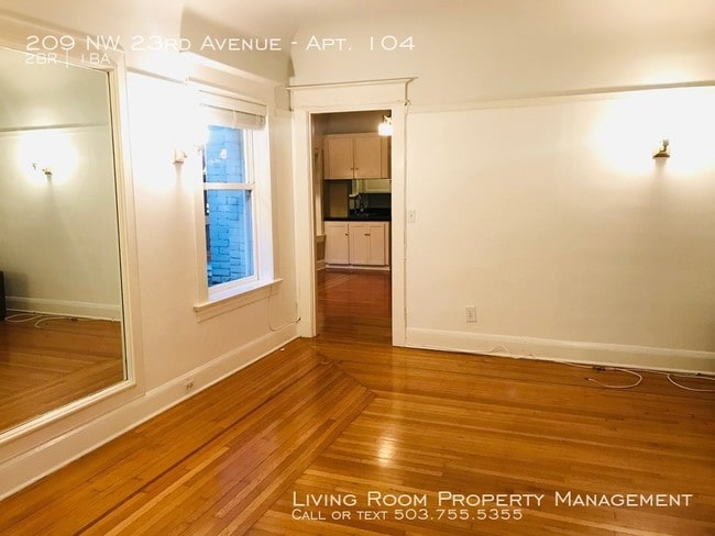 Building Photo - Incredible large vintage on NW 23rd Ave!