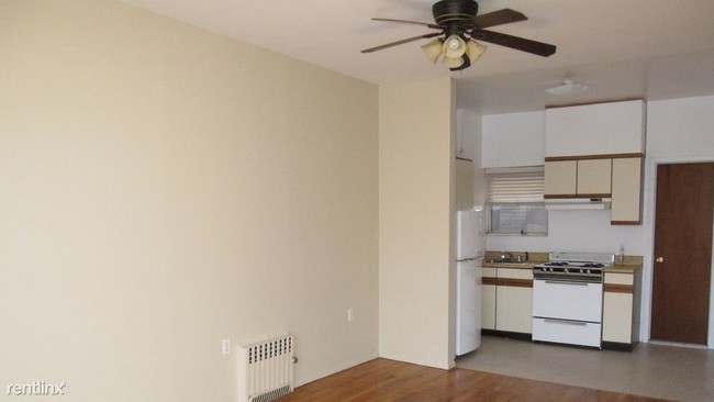 Building Photo - 3503 Ditmars Blvd