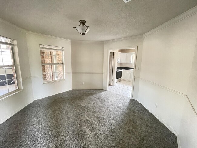 Foto del edificio - 2212 Peachwood Ct