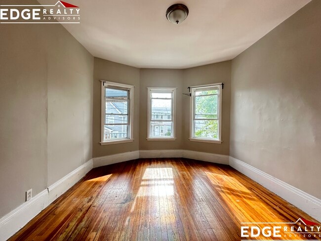 Photo - 72 Antwerp St Apartment