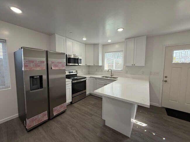 Foto del edificio - NE Newer Single Story Detached ADU on Cul-De-Sac Near Marian Hospital - All Basic Utilities Included