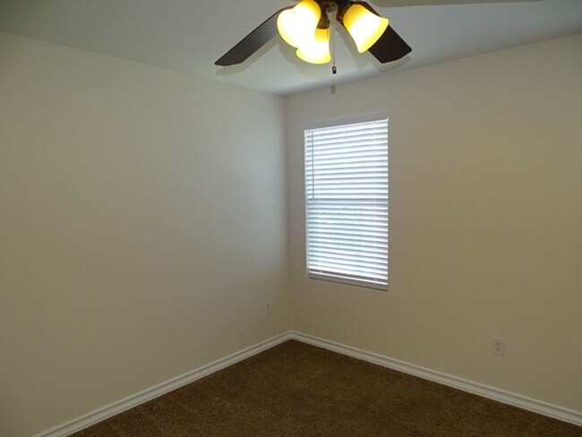 Foto del edificio - 6418 Attucks Lane, San Antonio, TX. 78238