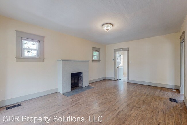 Building Photo - 2 br, 1 bath House - 1416 Gold Avenue SE