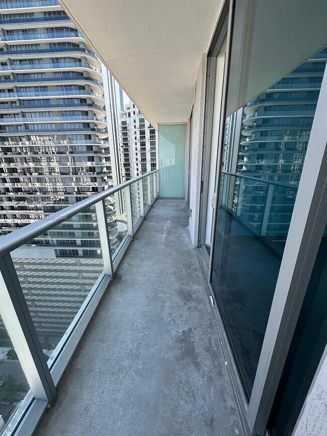 Foto del edificio - 1100 S Miami Ave