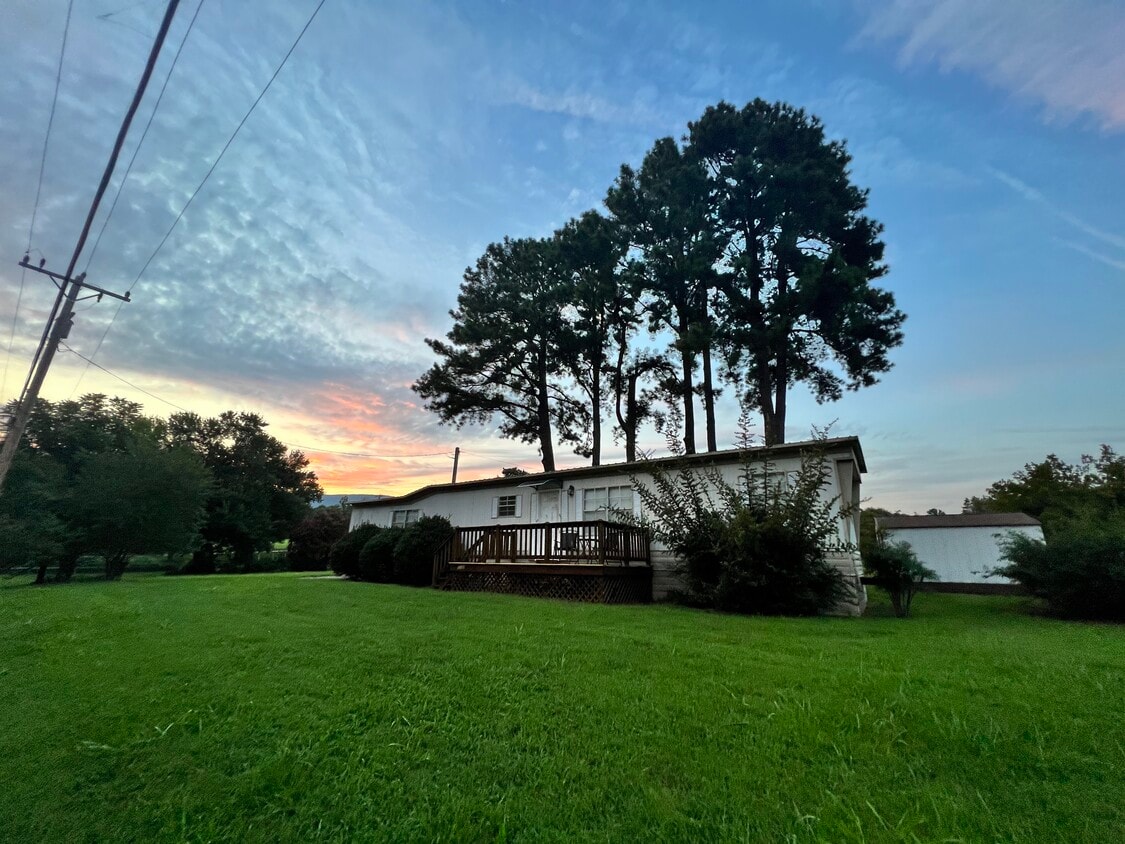 Primary Photo - 5748 Park Rd