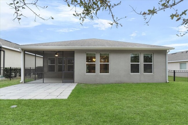 Building Photo - 511 W Victoria Trails Blvd