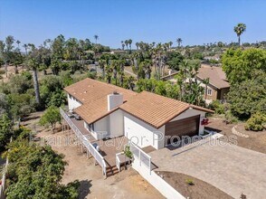 Building Photo - 215 Cranston Crest