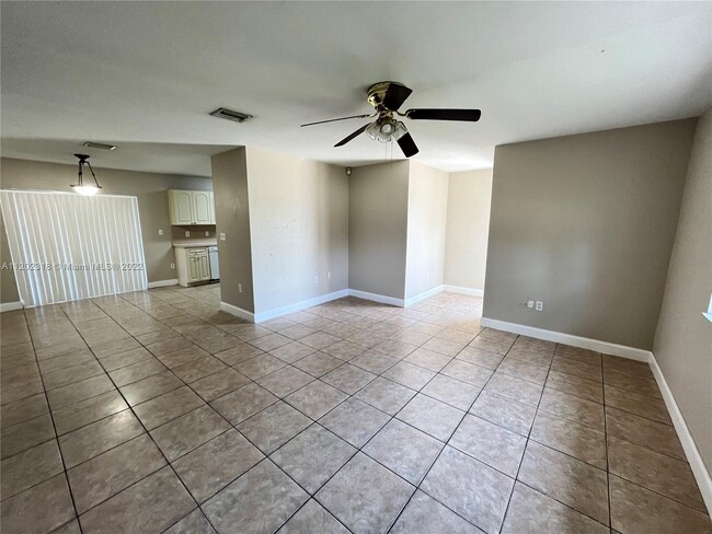 Foto del edificio - 222 SW 6th Ave