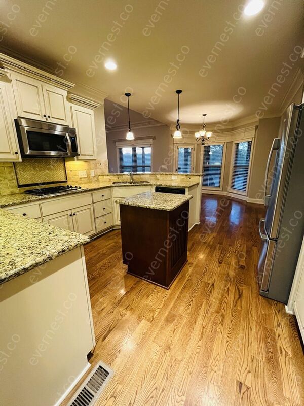 Building Photo - 803 Guinevere Point